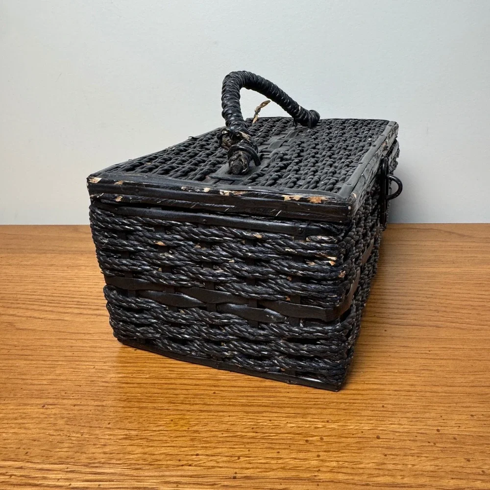 Vintage Black Wicker Sewing Kit Notions Case Handle Clasp Satin‎ lined